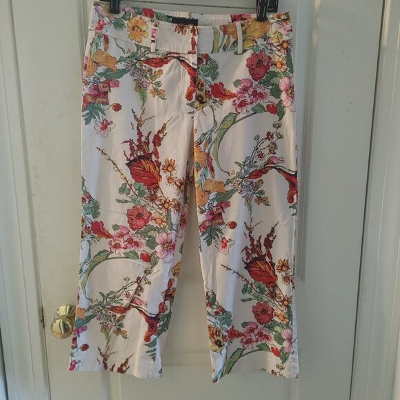 Floral Capri Pants- - Picture 1 of 11